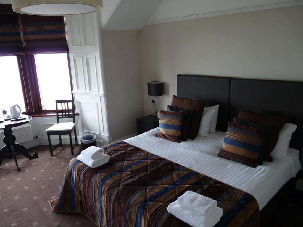 The Spinnaker Hotel غوروك الغرفة الصورة