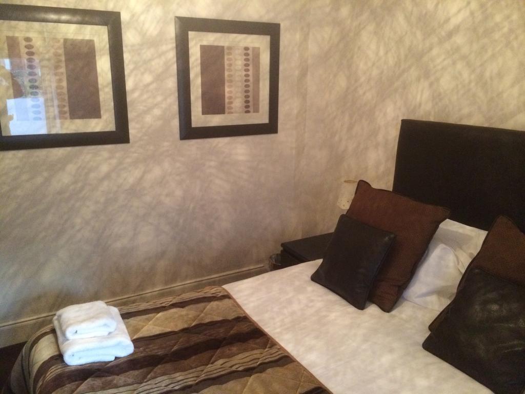 The Spinnaker Hotel غوروك الغرفة الصورة