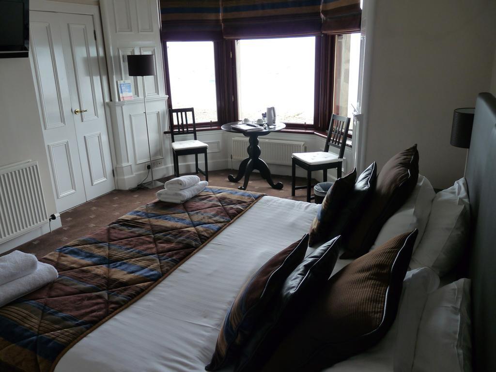 The Spinnaker Hotel غوروك الغرفة الصورة
