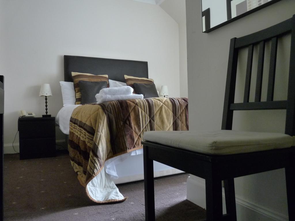 The Spinnaker Hotel غوروك الغرفة الصورة